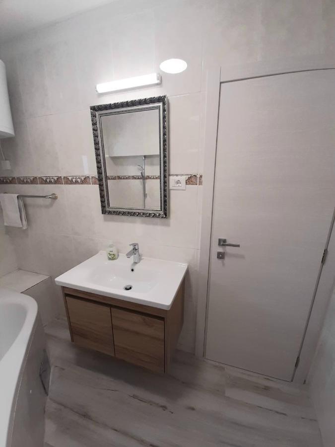 Apartments Desirée Sutivan Extérieur photo